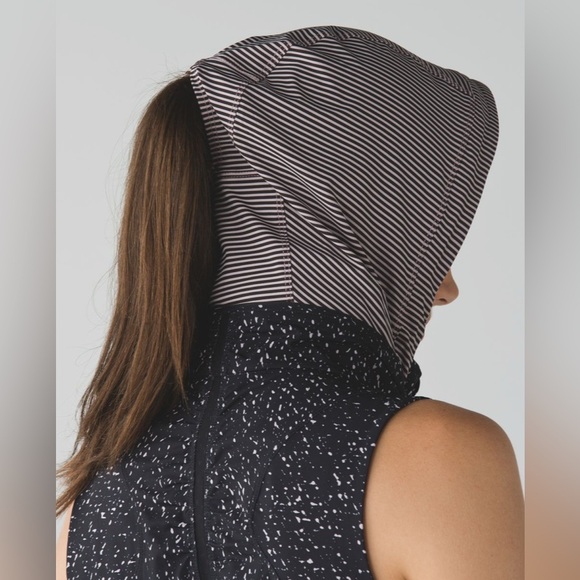 EUC 🍋 Lululemon Go The Distance Vest - Picture 6 of 16